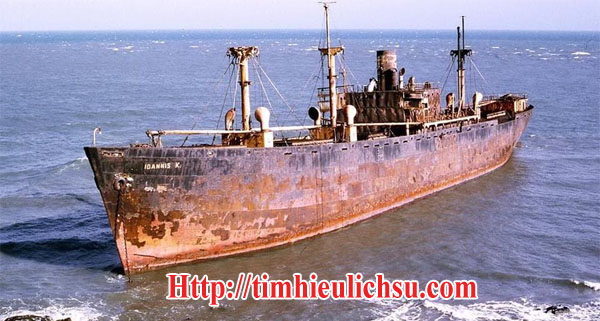 Con tàu Ioannis K được nhiều người gọi là con tàu ma do mắc cạn ở mũi Nghinh Phong ở Vũng Tàu từ năm 1968 và mãi nằm phơi mình rỉ sét đến năm 1990 thì bị phá dỡ bán phế liệu