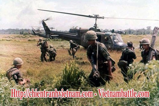 Chiến dịch Cedar Falls  và chiến dịch Junction City là hai cuộc hành quân lớn nhất của Mỹ trong chiến tranh Việt Nam - Us soldiers in Operattion Cedar Falls and Operation Junction City in Vietnam war