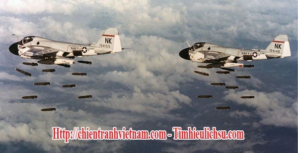 Vì sao không quân Mỹ không đạt hiệu quả ở Việt Nam : Máy bay ném bom A-6 Intruder trong chiến dịch Sấm Rền ở miền Bắc Việt Nam - Us air force with poor result : Us A-6 Intruder bomber in operation Rollong Thunder in Vietnam war