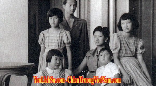 5 người con của vua Bảo Đại và Nam Phương hoàng hậu : Thái tử Bảo Long, công chúa Phương Mai, Phương Liên, Phương Dung và hoàng tử Bảo Thăng khi mới sang Pháp năm 1950
